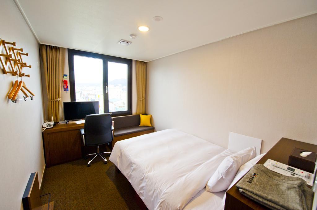 Jeonju Yeonghwa Hotel Room photo