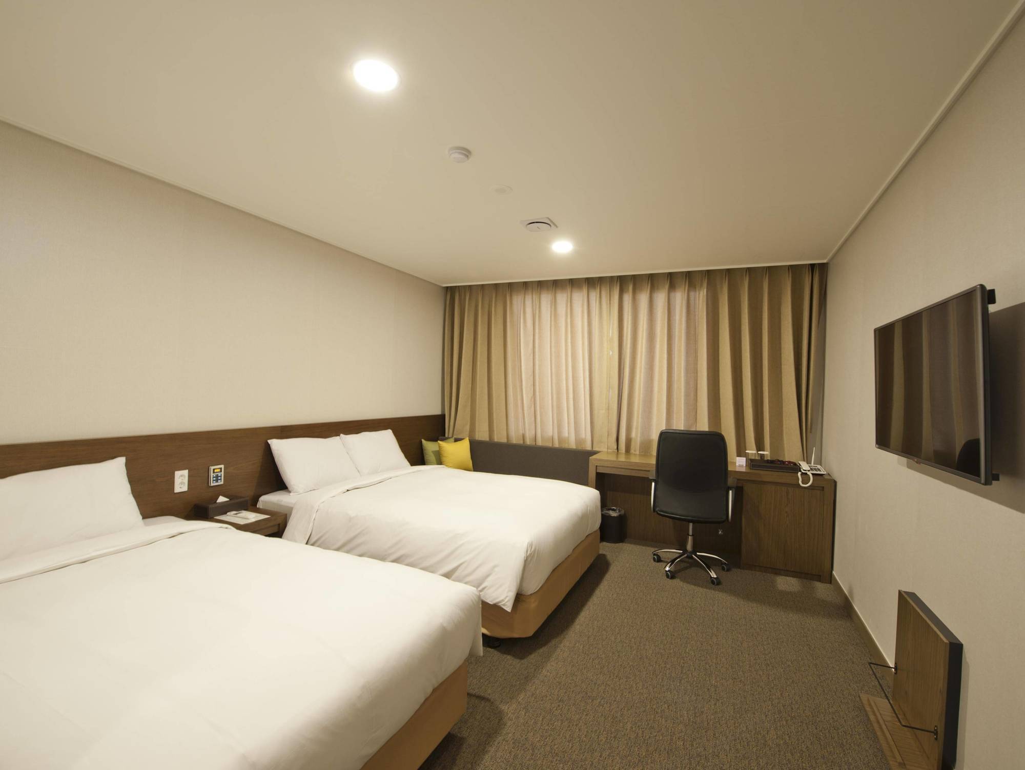Jeonju Yeonghwa Hotel Exterior photo